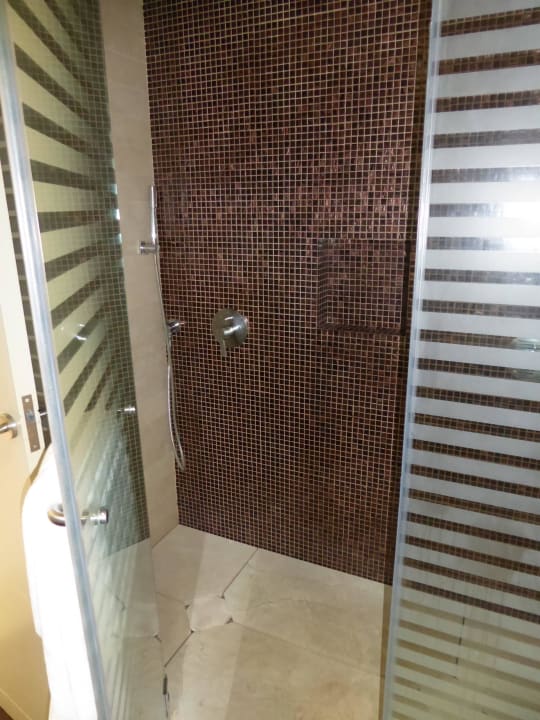 Riesige Dusche mit zwei Regenduschen Gran Melia Palacio de Isora Resort