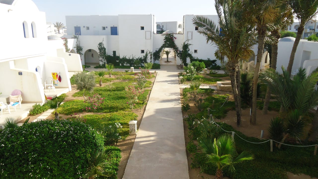 Blick vom Zimmer in den Gartenbereich Djerba Sun Beach Hotel & Spa
