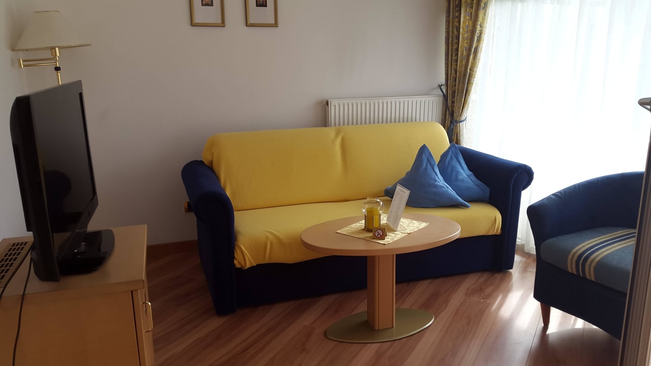 Sitzecke im kleinen Wohnbereich Hotel Günther Garni