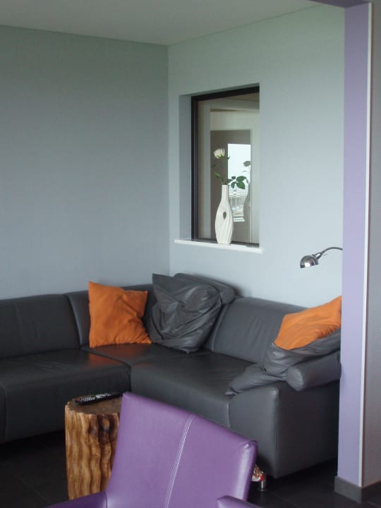 Gemütliche Ledercouch Haus Residenz am Yachthafen Hamer Ferienappartements