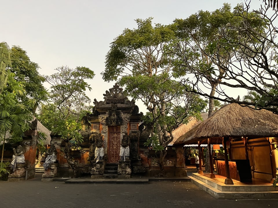 Sonstiges Puri Santrian