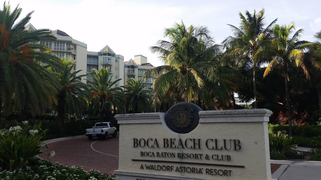 Eingang/Auffahrtzum Hotel Hotel Boca Beach Club - The Waldorf Astoria Collection