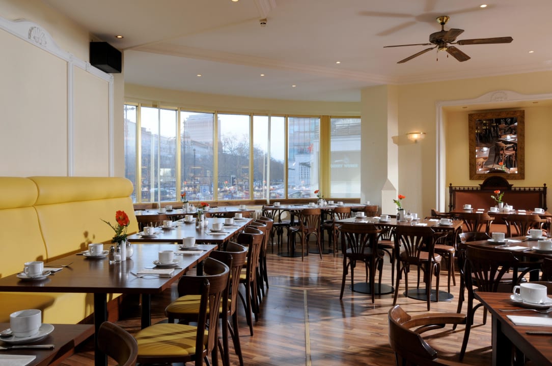 Frühstücksbuffet acom Hotel Berlin Kurfürstendamm