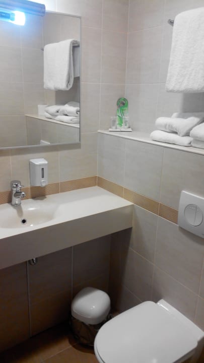 Badezimmer Aglaya Hotel & Courtyard