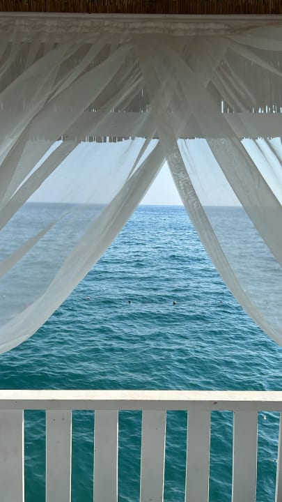 Strand Aria Resort & Spa