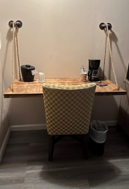 Zimmer Delos Reyes Palm Springs