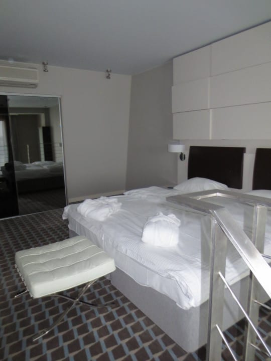 Schlafzimmer oben Marine Hotel by Zdrojowa