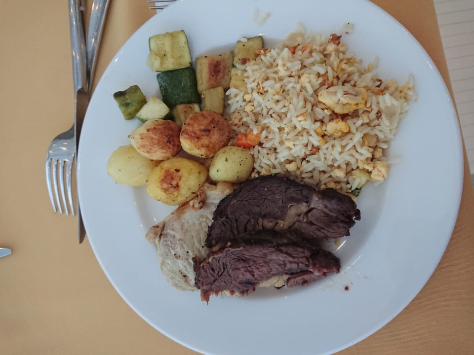 Gastro db Seabank Resort + Spa
