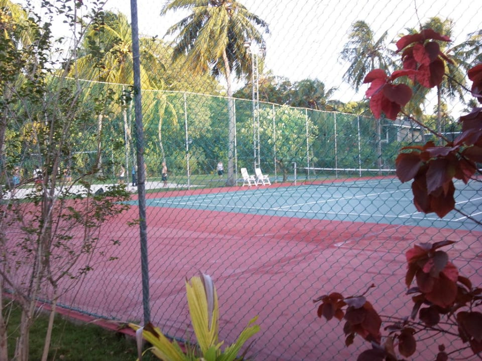 Tennis Adaaran Select Hudhuran Fushi - Premium All Inclusive