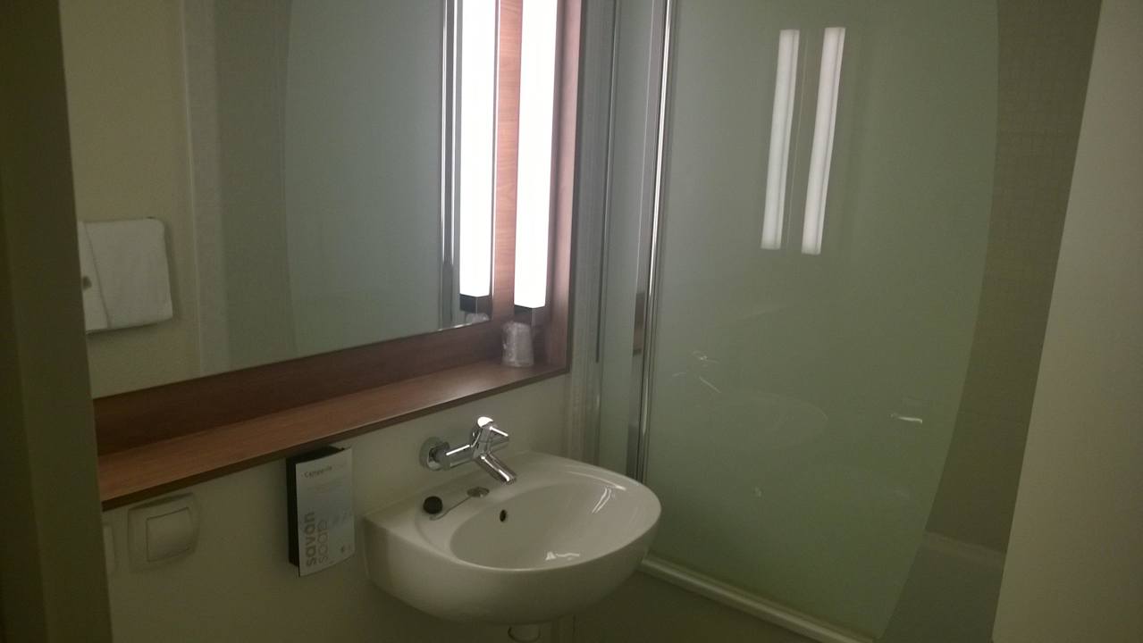 Bad Hotel Campanile Les Ulis