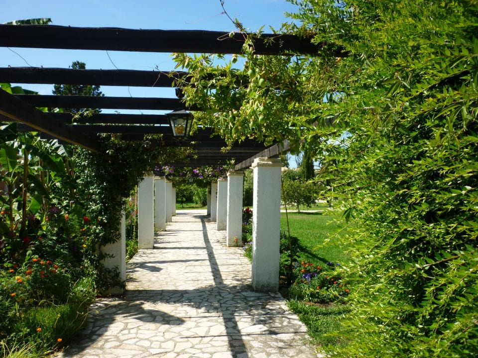Teile des Gartens St. George's Bay Country Club