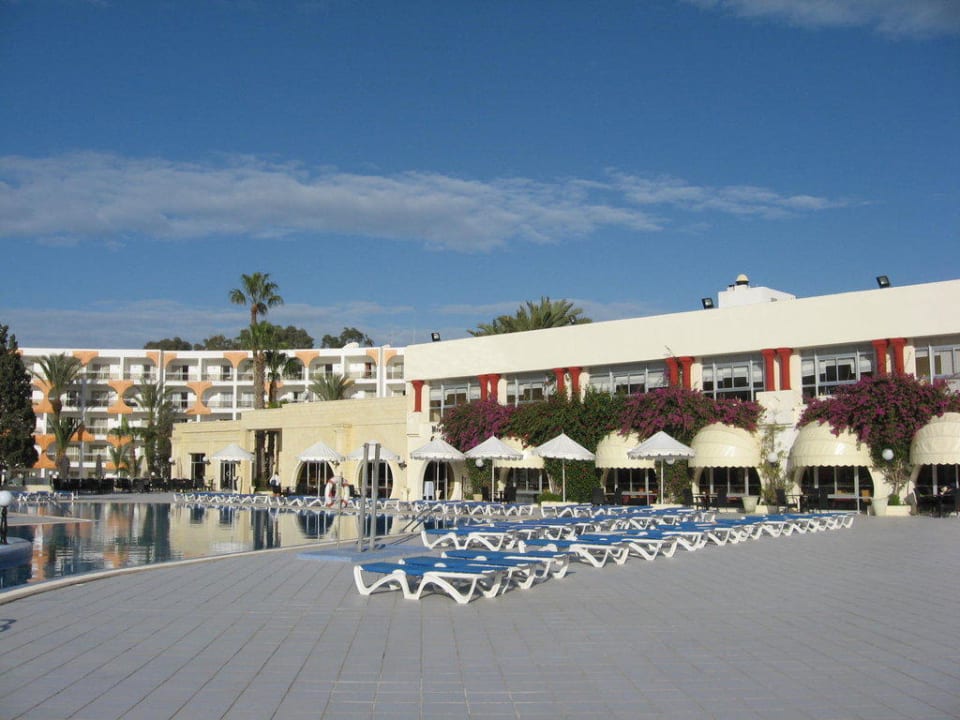 Poolbereich Royal Lido Resort & Spa