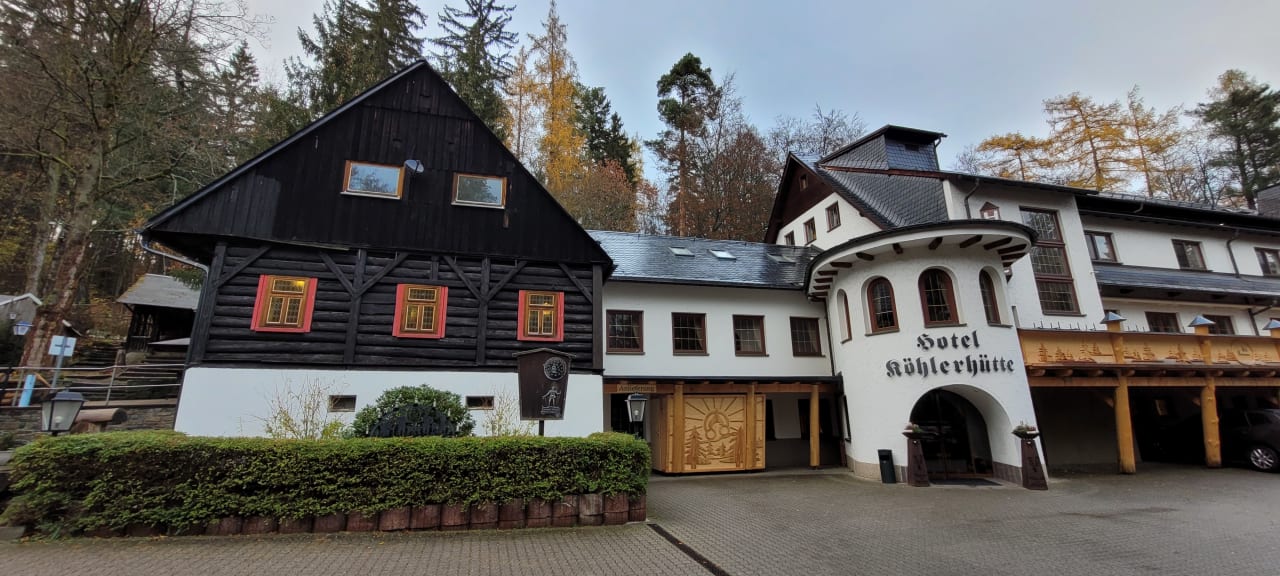 Außenansicht Hotel & Restaurant Köhlerhütte - Fürstenbrunn