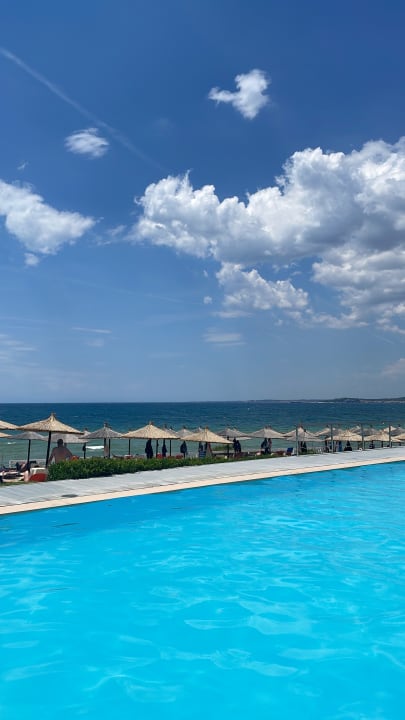 Pool Istion Club & Spa