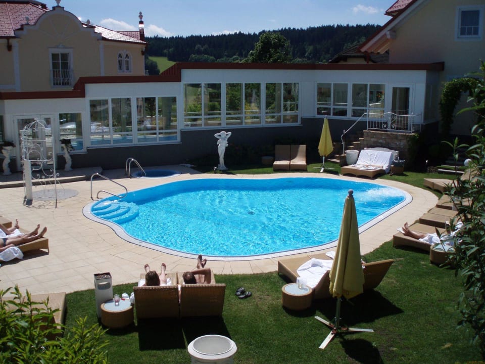 Außen-Pool Bergergut - Das Genießerhotel für Paare