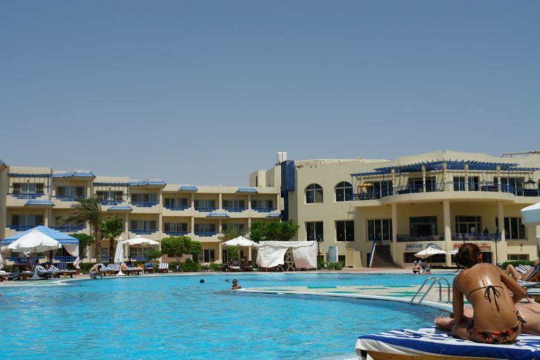 Basen Grand Oasis Resort