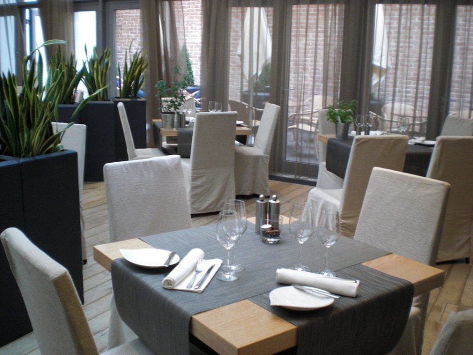 Tisch zum Abendessen Lindner Hotel Vienna Am Belvedere, part of JdV by Hyatt