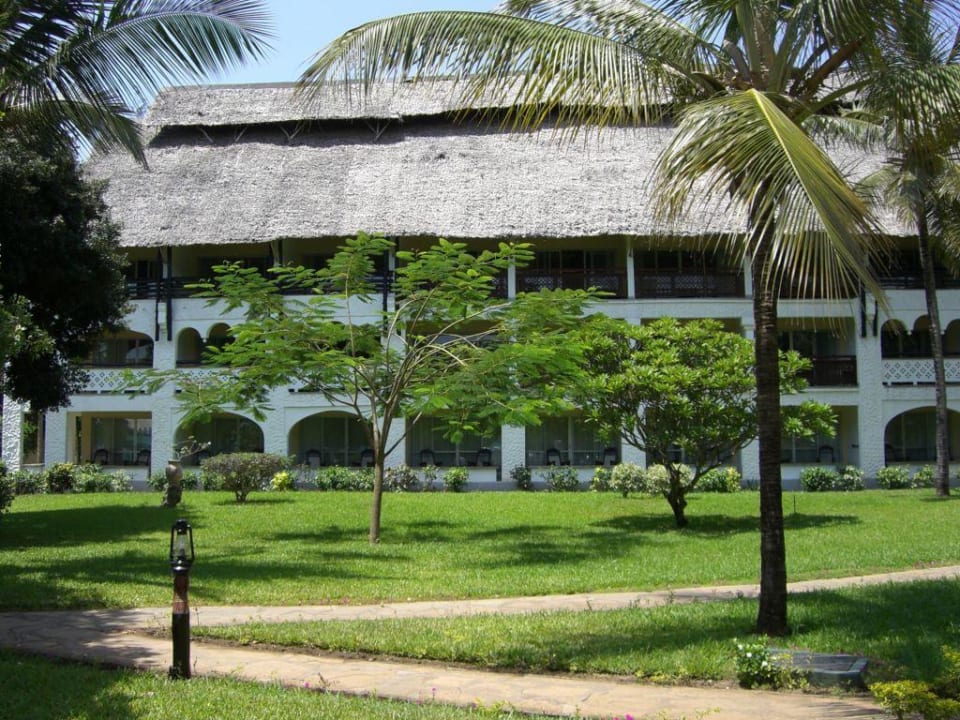 Blick vom Garten Hotel Southern Palms Beach Resort