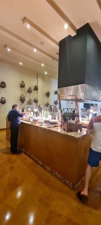 Gastro The Cove Rotana Resort