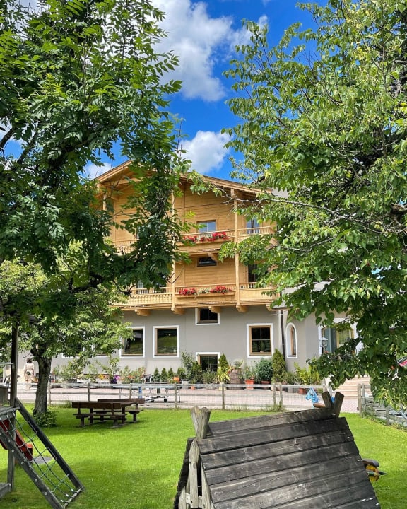 Außenansicht Hotel Strasserwirt Reiterhof