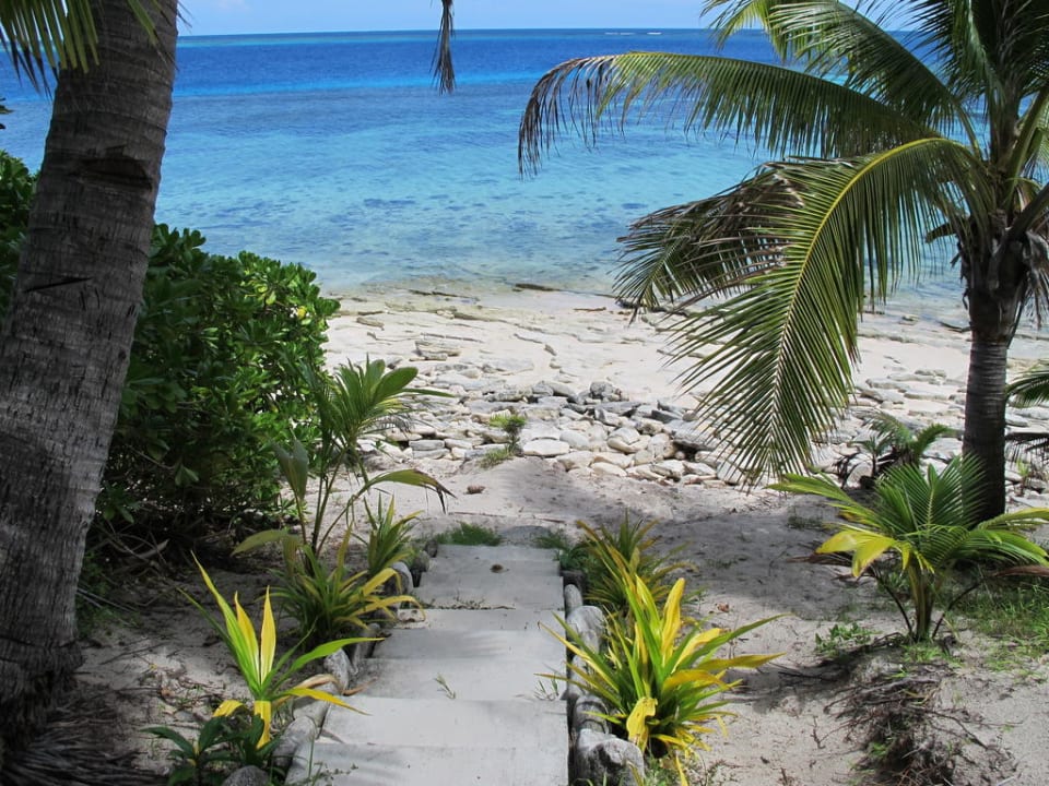 Weg von Bure 15 zum Strand Hotel Matamanoa Island Resort