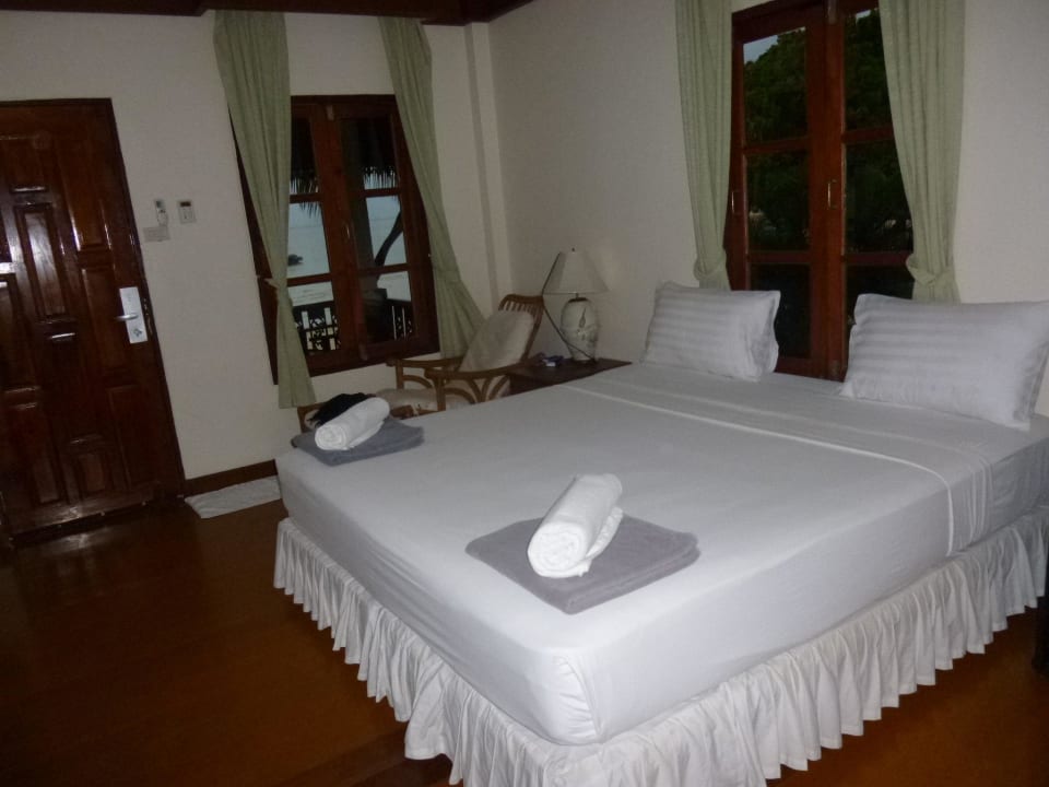 Zimmer im Beachfront Bungalow Long Bay Resort Koh Phangan
