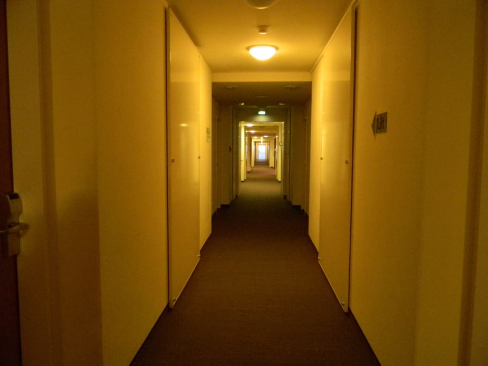 Hotelflur NH Hamburg Horner Rennbahn