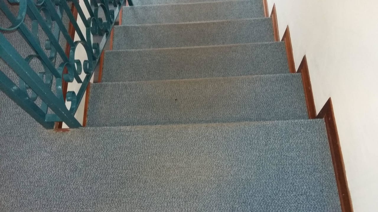 Treppenhaus wurde nie geputzt Hotel Alemagna