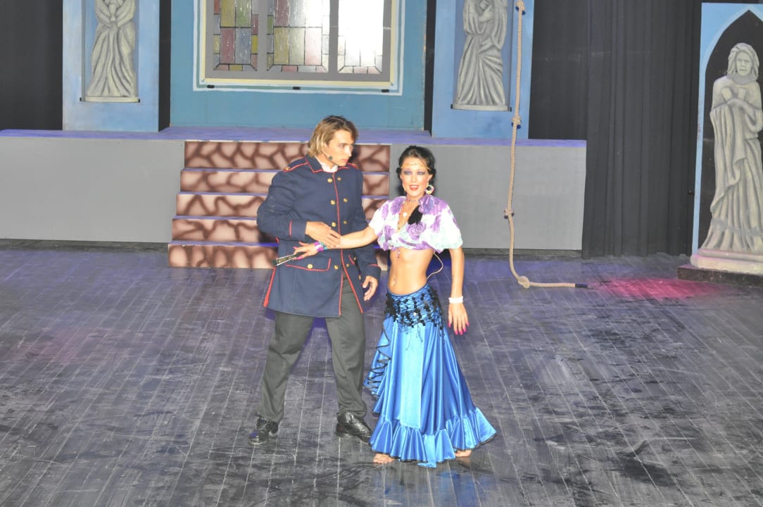 Musical Notre Dame Cleopatra Luxury Resort Makadi Bay