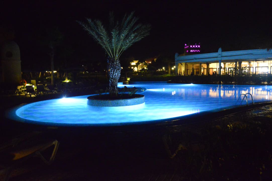 Pool Hotel Riu Karamboa