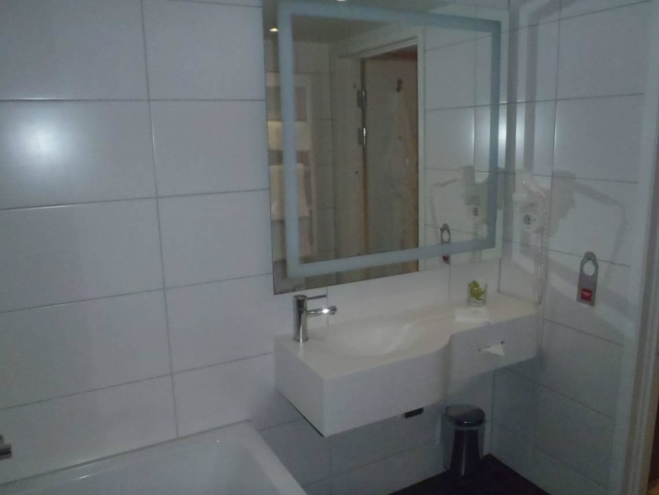 Nasszelle der Suite - Lavabo Thon Hotel Rosenkrantz Oslo