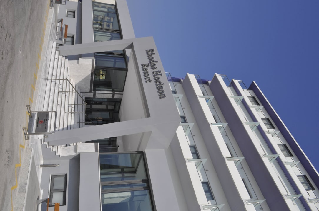 Wejście do hotelu Rhodos Horizon Resort