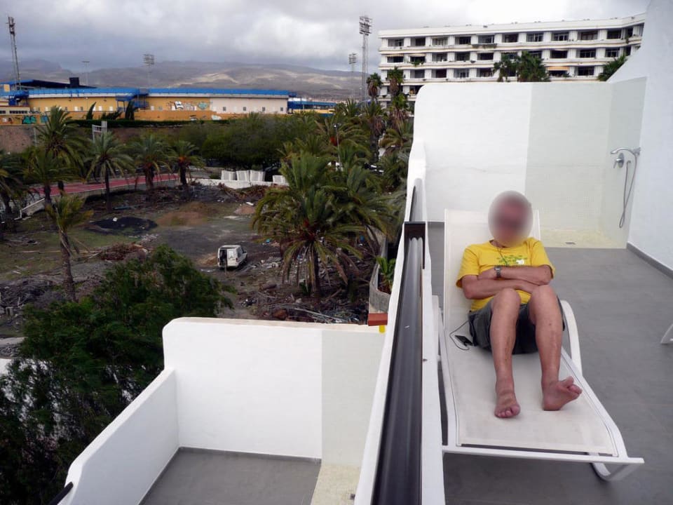 Balcony of R.O.O.M. suite Sunprime Atlantic View