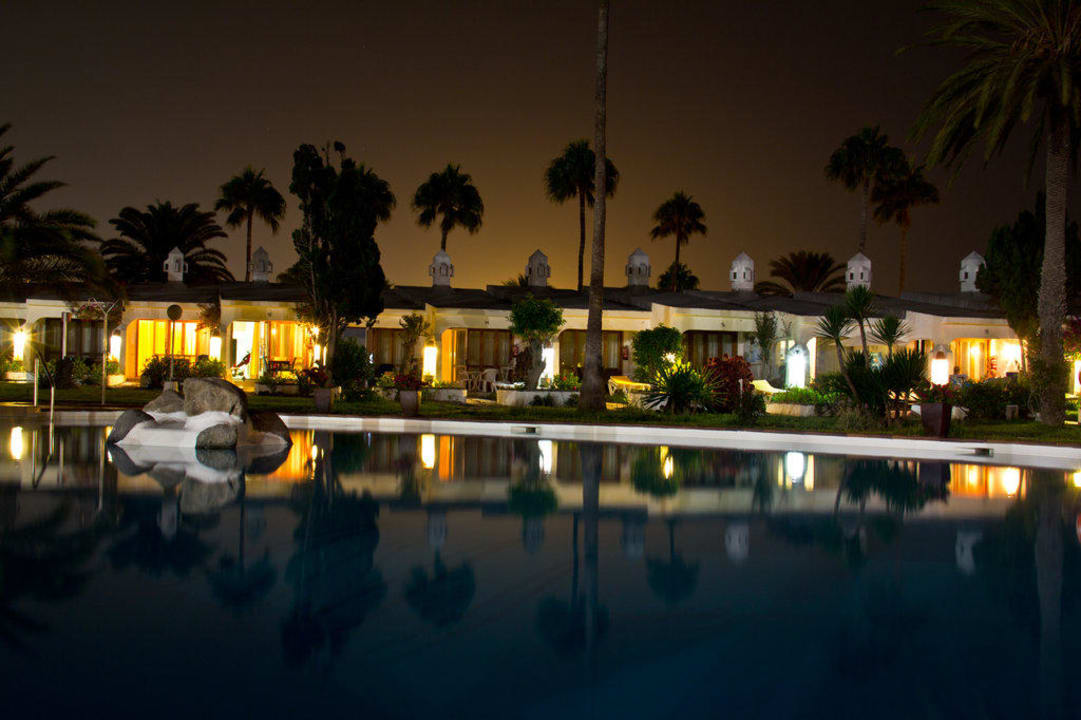 Nachtansicht Sahara Beach Club