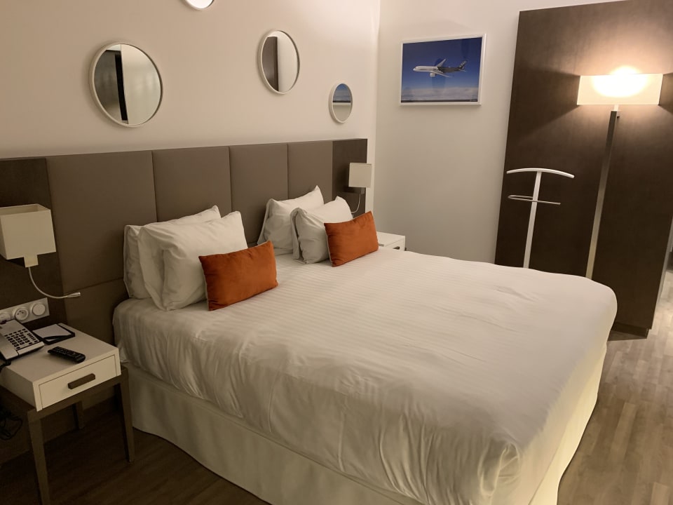 Zimmer AC Hotel Paris Le Bourget Airport