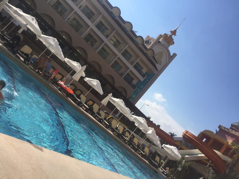 Pool Well Palace Side