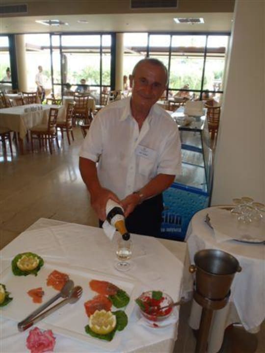 Mister Takis TUI KIDS CLUB Alex Beach