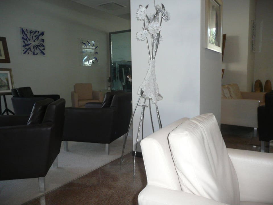 Teil der Lobby Hotel Mioni Royal San