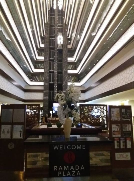 Lobby Ramada Plaza by Wyndham Antalya