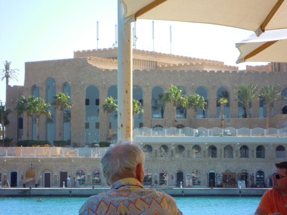 Hafen mit Blick zur Lobby Pickalbatros Citadel Resort