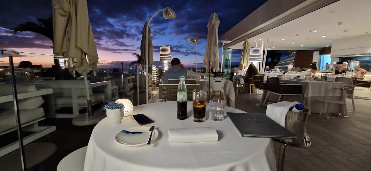 Gastro Royal Hideaway Corales Suites