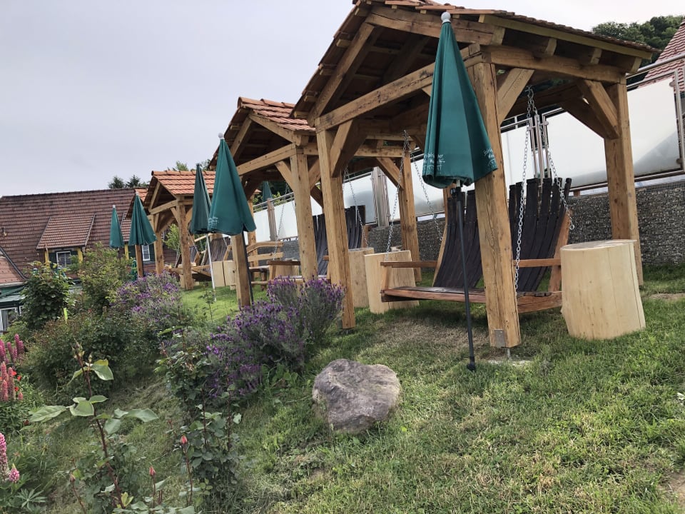 Gartenanlage Gästehaus Schneiderannerl