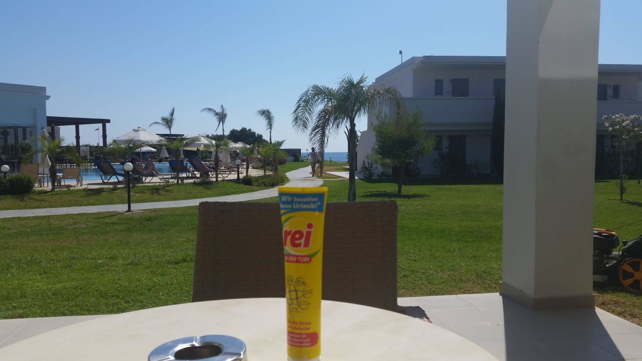 Vom Zimmer Asterias Beach Resort