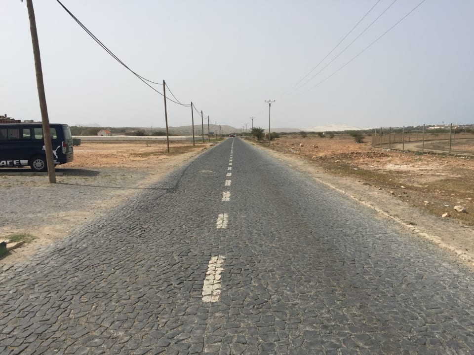 Straße zum Hotel Occidental Boa Vista Beach