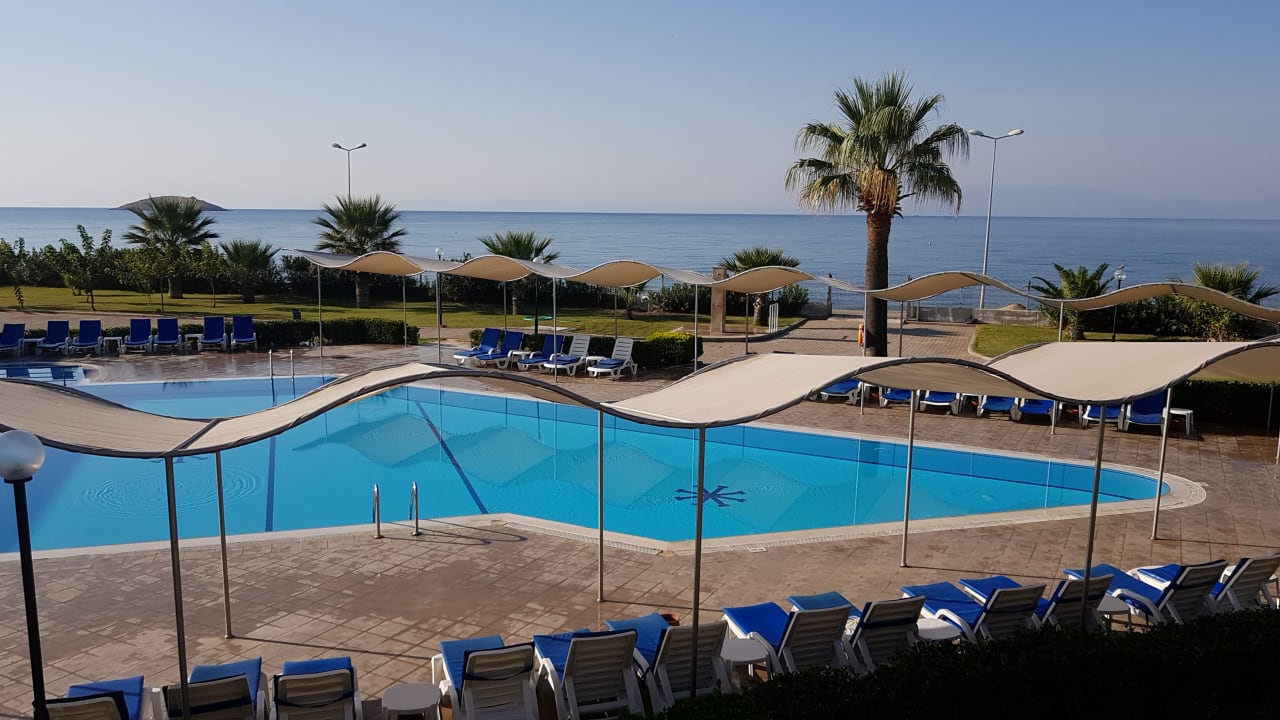 Zimmer Royal Beach Club Hotel