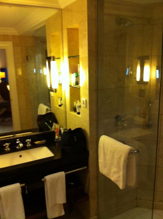 Bad Hotel Grand Hyatt