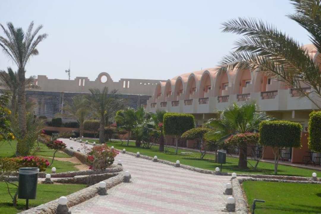 Ogród Three Corners Sea Beach Resort