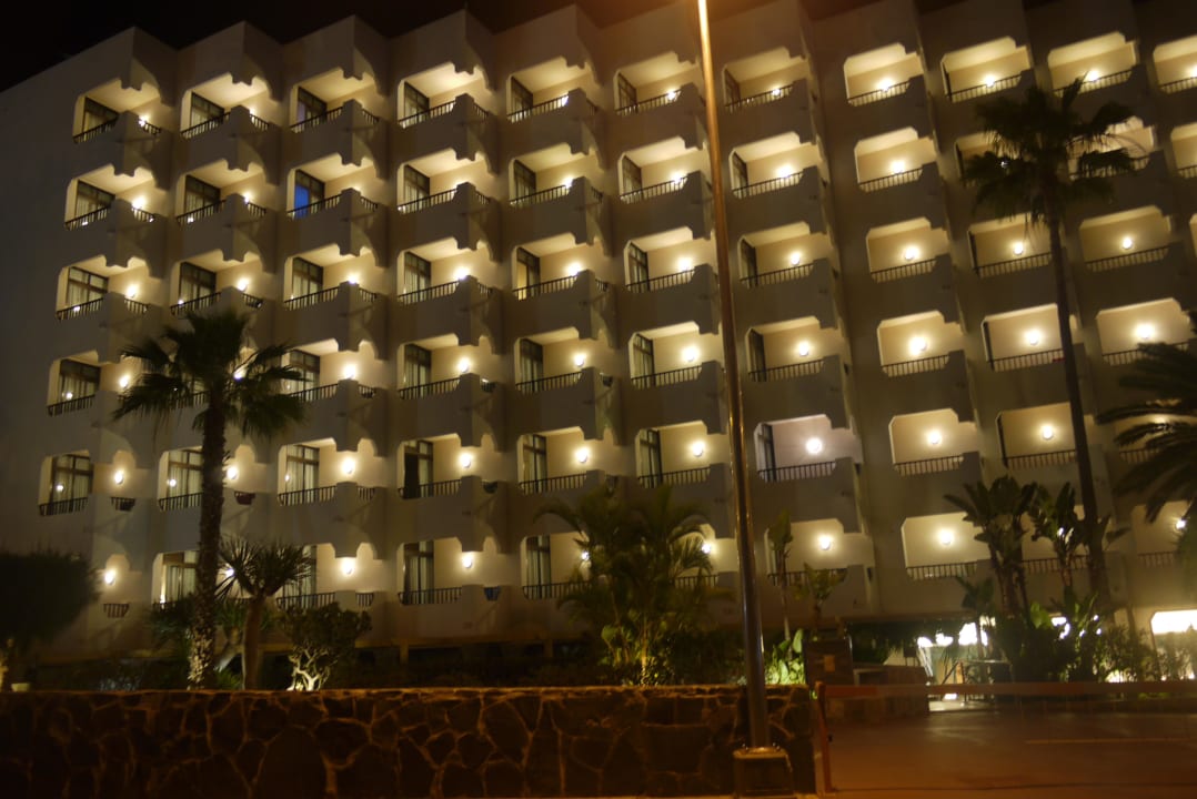 Hotel bei Nacht Corallium Beach by Lopesan Hotels - Adults only