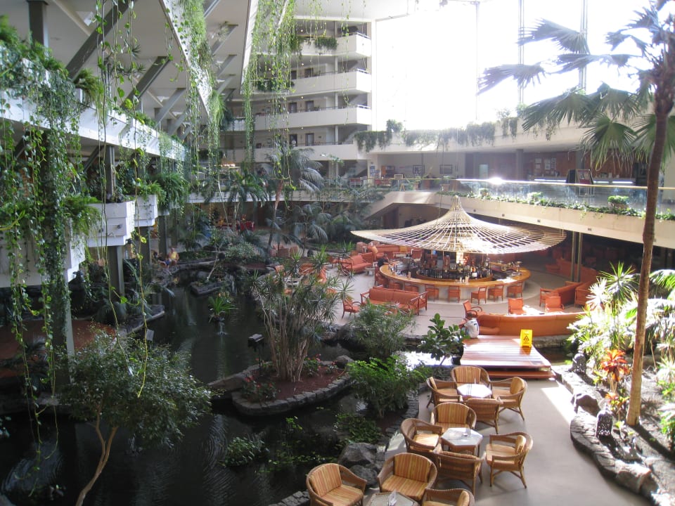 Lobby mit Dreh-Bar  Hotel Grand Teguise Playa