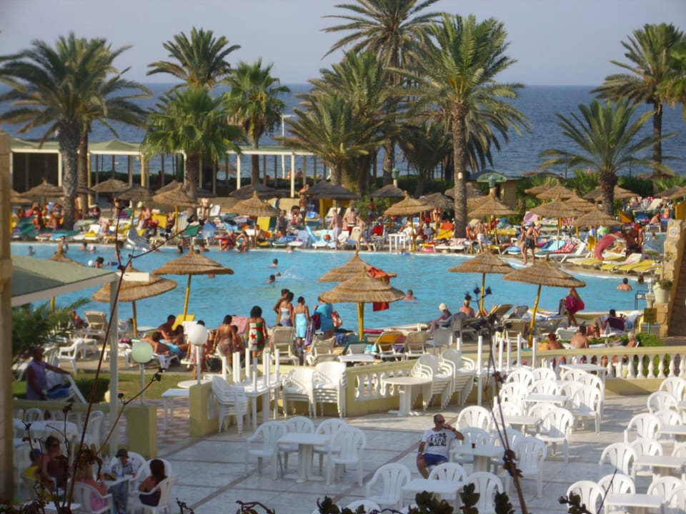 Blick auf den Hauptpool Houda Golf & Beach Club